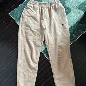 nike tech fleece sweatpants